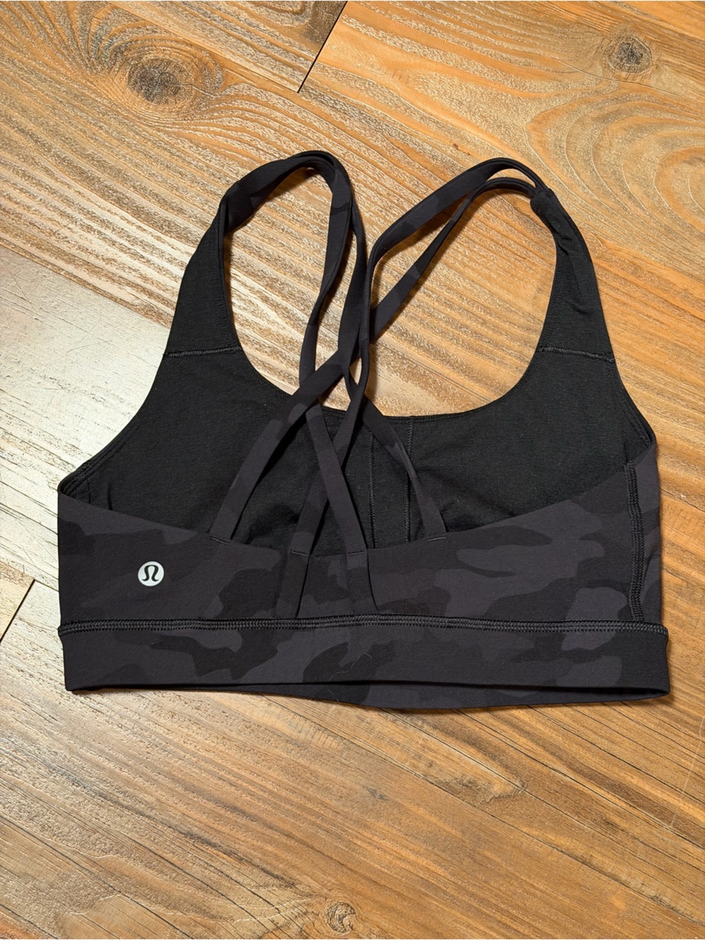 lululemon women’s Black Camo energy bra